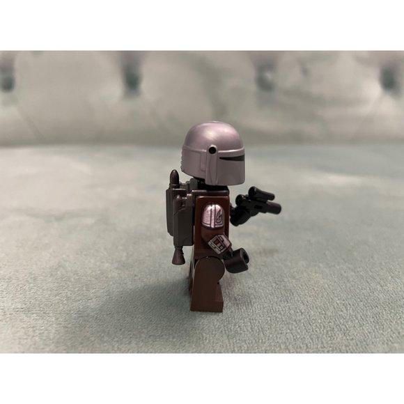 sw1166 The Mandalorian Minifigure - Silver Beskar Armor, Jetpack" NEW L206 - Picture 4 of 6